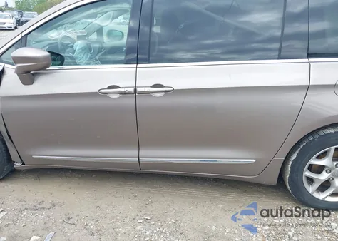 2018 Chrysler Pacifica Touring-L Plus из США, поврежденный, VIN 2C4RC1EG8JR293843